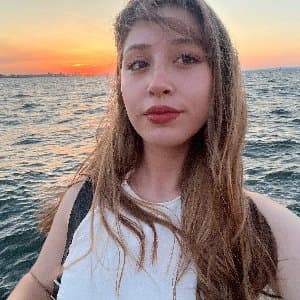 Nisanur Y. profil fotoğrafı