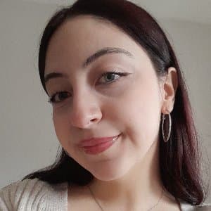 Nur Ç. profil fotoğrafı