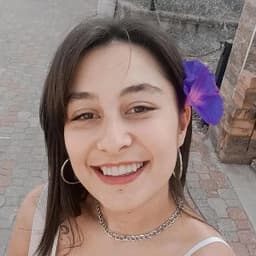 Nur T. profil fotoğrafı