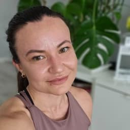 Olena E. profil fotoğrafı