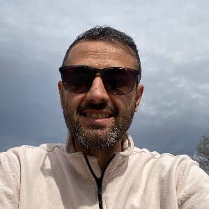 Ömür Ü. profil fotoğrafı