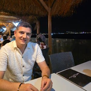 Özgür Y. profil fotoğrafı