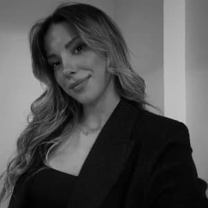 Ravza Ö. profil fotoğrafı