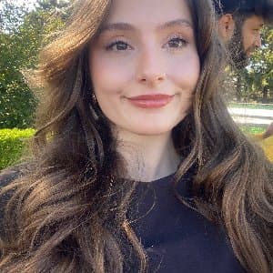 Reyhan C. profil fotoğrafı