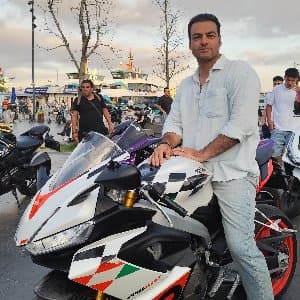 Reza M. profil fotoğrafı