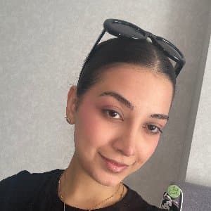 Rojina C. profil fotoğrafı