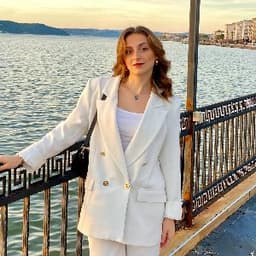 Sevila S. profil fotoğrafı