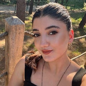 Sümeyye A. profil fotoğrafı