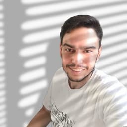 Tolya R. profil fotoğrafı