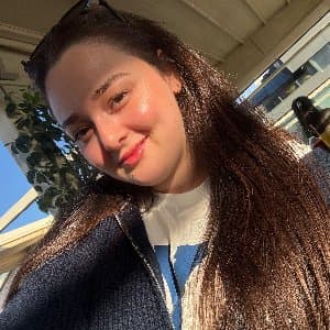 Yasmine Y. profil fotoğrafı