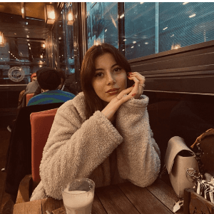 Yüsra Y. profil fotoğrafı