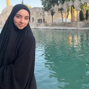 Zehra A. profil fotoğrafı