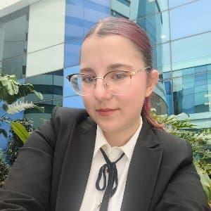Zeynep C. profil fotoğrafı
