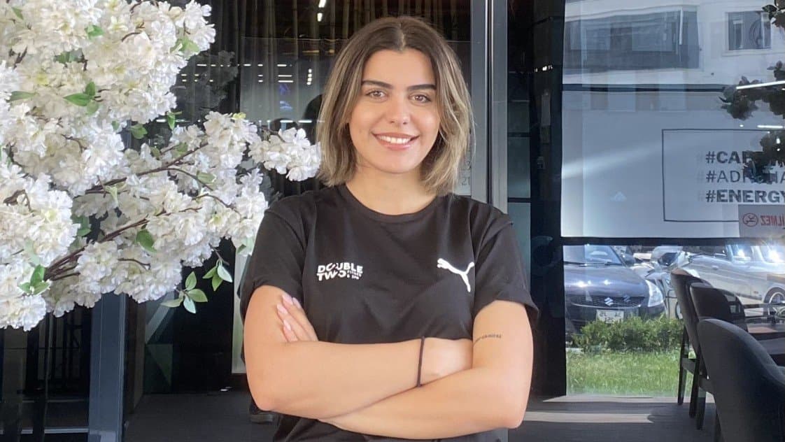 Betül Ç. — çalışma 1