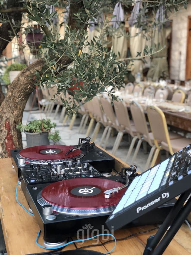 Dj B. — çalışma 8