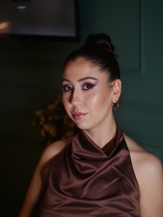 Ela Y. — çalışma 1