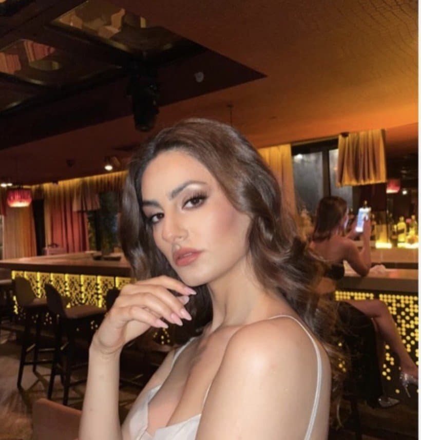 Jasmin E. — çalışma 4