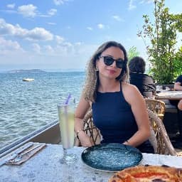 Adile B. profil fotoğrafı