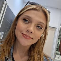 Aleyna Y. profil fotoğrafı