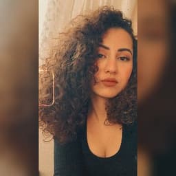 Aliye D. profil fotoğrafı