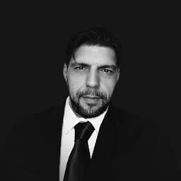 Alpi C. profil fotoğrafı