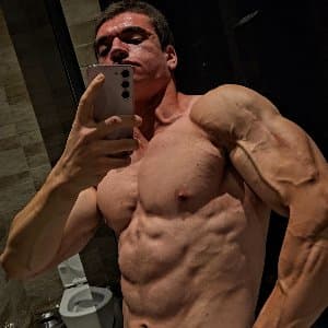 Arda A. profil fotoğrafı
