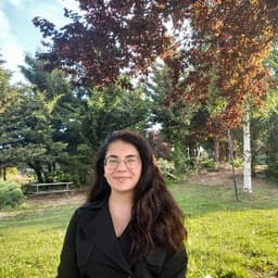 Aslı Y. profil fotoğrafı