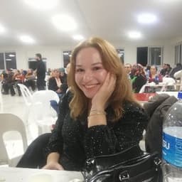 Aslı Y. profil fotoğrafı