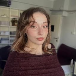 Ayşenur K. profil fotoğrafı