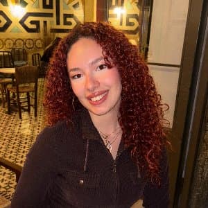 Ayşıl A. profil fotoğrafı
