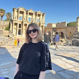 Aysu Ş. profil fotoğrafı