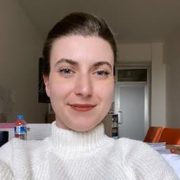 Ayten U. profil fotoğrafı