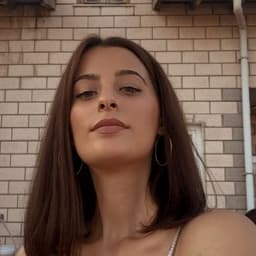 Azra K. profil fotoğrafı