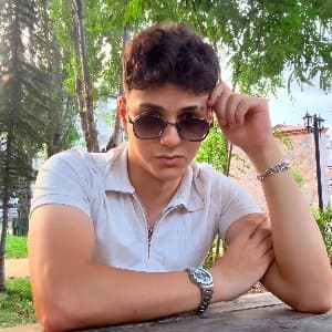 Deniz İ. profil fotoğrafı