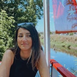 Ebru U. profil fotoğrafı