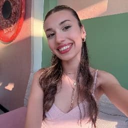 Ece E. profil fotoğrafı
