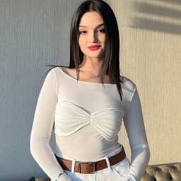 Ece E. profil fotoğrafı