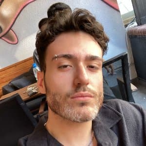 Efe Ö. profil fotoğrafı