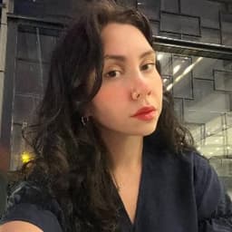 Ekin İ. profil fotoğrafı