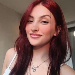 Ela Ç. profil fotoğrafı