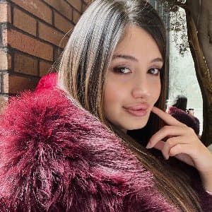 Ela Y. profil fotoğrafı