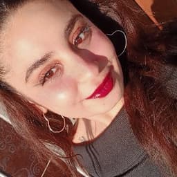Emine D. profil fotoğrafı