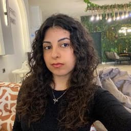 Emine K. profil fotoğrafı