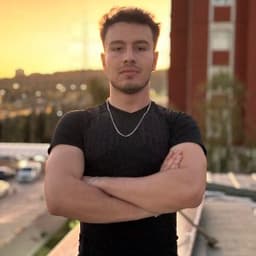 Emirhan G. profil fotoğrafı