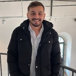 Enes K. profil fotoğrafı