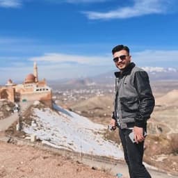 Esat Y. profil fotoğrafı
