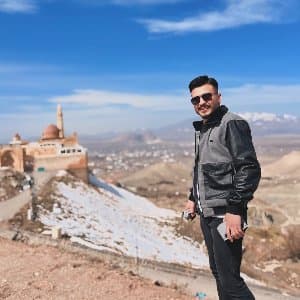 Esat Y. profil fotoğrafı