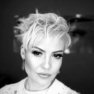 Esin S. profil fotoğrafı