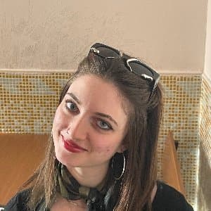 Eslem G. profil fotoğrafı
