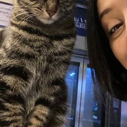Esma H. profil fotoğrafı